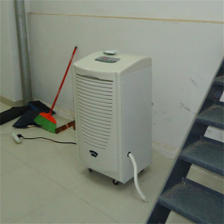 除濕機發出異味怎么辦
